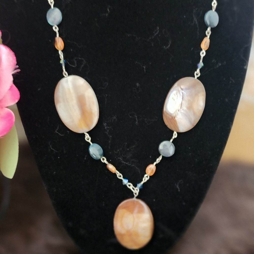 Multicolor Necklace - Picture 4 of 4